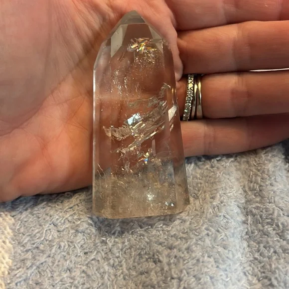 Crystal Quartz Tower - Picture 4 of 4